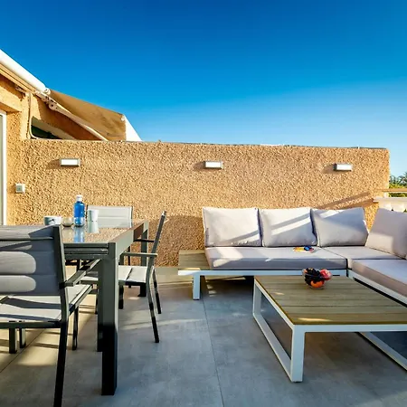 Апартаменты Chic With Great Terrace
